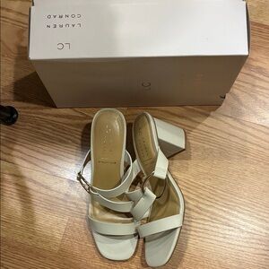 LC Lauren Conrad Light Cream Heeled Sandals